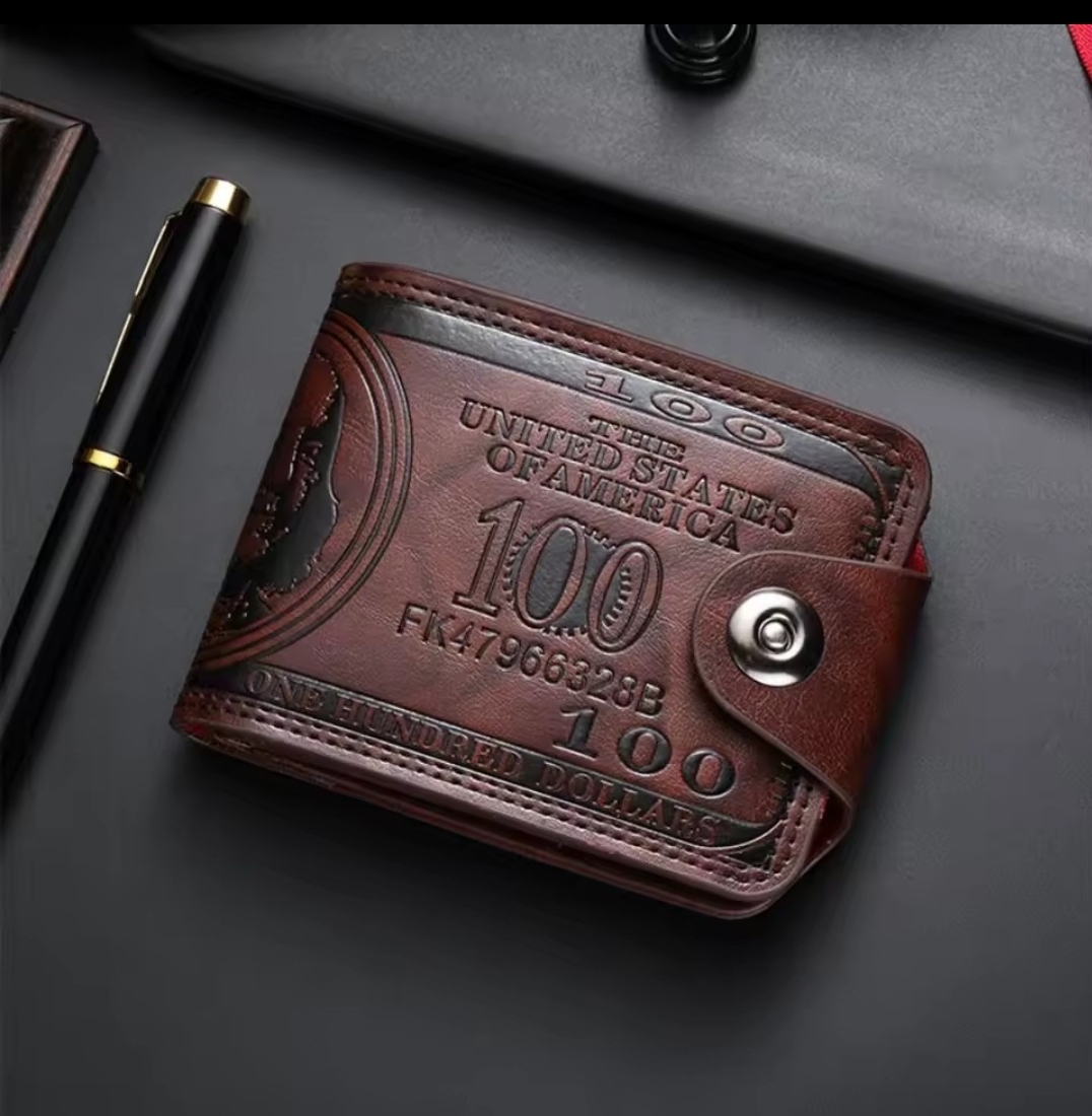 BILLETERA COLOR CAFE OSCURO CUERO PU CON TARJETEROS MULTIPLES ESTAMPADO DE 100 DOLARES DE USA M50